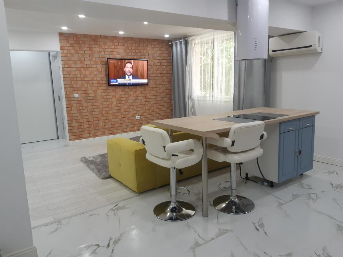 Apart Maya Calafat Exterior foto