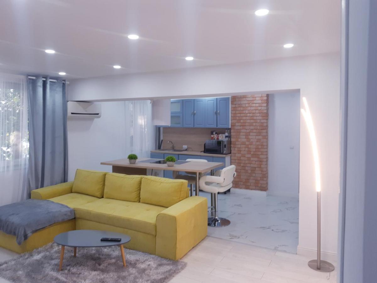 Apart Maya Calafat Exterior foto